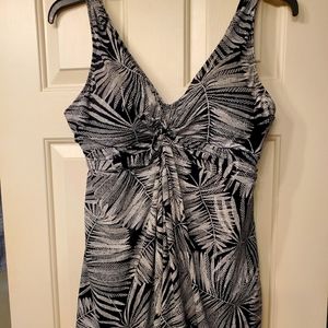 Whlite Palm and blk swimdress